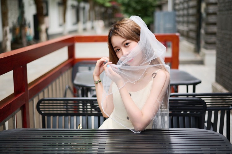 南京专业级摄影发烧友一枚，热爱摄影。下面发几张我的样片，如果
