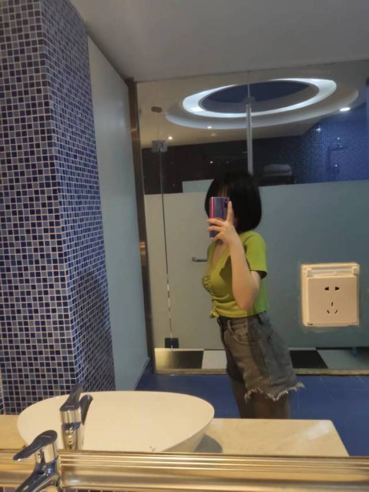 喜欢自拍 对镜拍 会p图 可寄拍 外拍 买家秀 价格可议 身