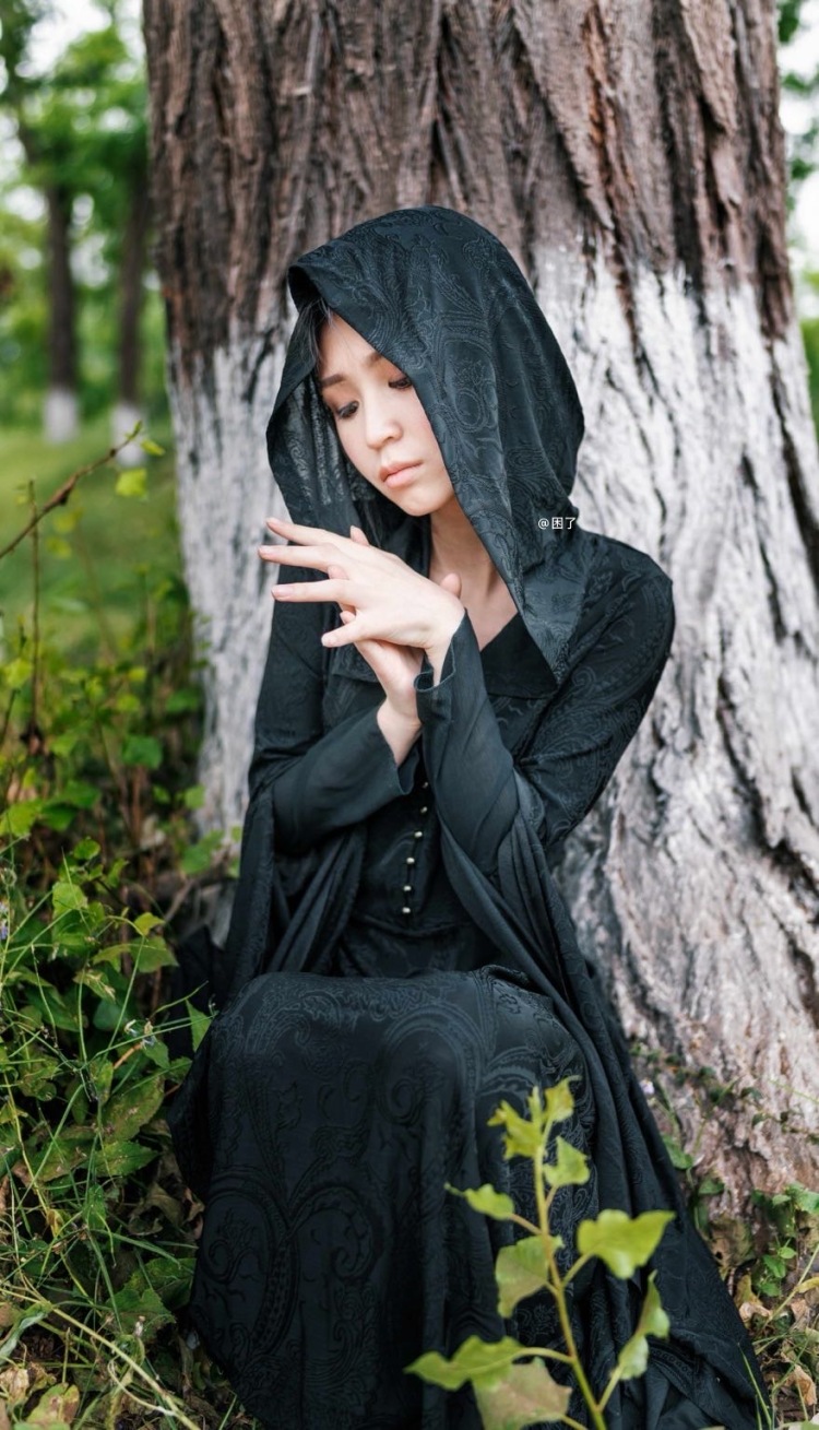 靠谱男摄，擅长布光，周末互免约拍，风格主题可议，可提供部分服