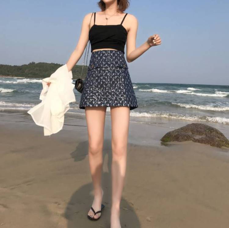 川-浙江省·杭州市·萧山区-抖音  -拍服装，要求162-168cm之间，45kg内，长相甜美，腿型好，地点杭州，有无经验，新人亦可，但是要求必须要达到，费用商量