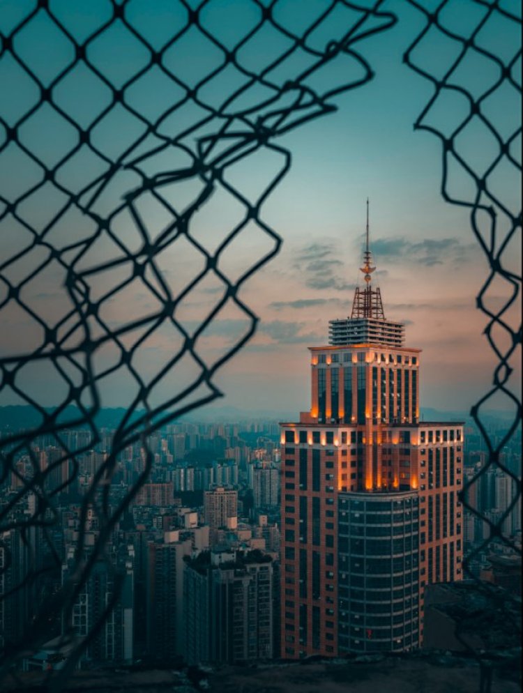 陳世翊-陕西省·西安市·雁塔区-知乎-摄影专业大三学生一枚，这是之前自己拍的一些西安和重庆的风光照，现在想提升自己的人像水平，希望有互勉的小姐姐一起