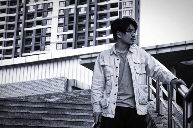 三点零-辽宁省·沈阳市·沈北新区--新人摄影师想找两个模特测试下外拍水平，希望大家诚挚一些，有意向的联系本人