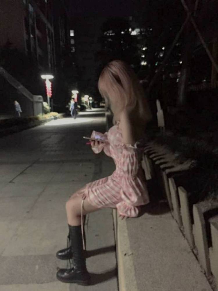 小小盈（盈盈 备注不回）-浙江省·宁波市·海曙区--我什么风格都可以如果有需要请联系我哦作品都是本人偶谢谢大家了