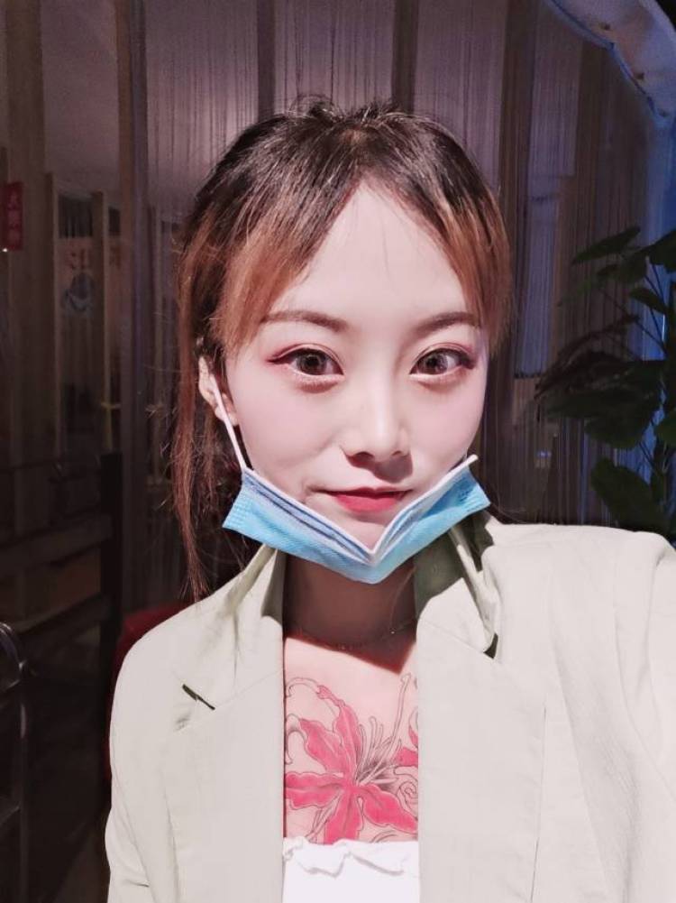 飞飞-贵州省·遵义市·红花岗区-抖音，快手-摄影时间可以调整，地点希望不要太远 可御可甜都可以 喜欢尝试不同风格 道具我有的尽量提供，我有汉服，