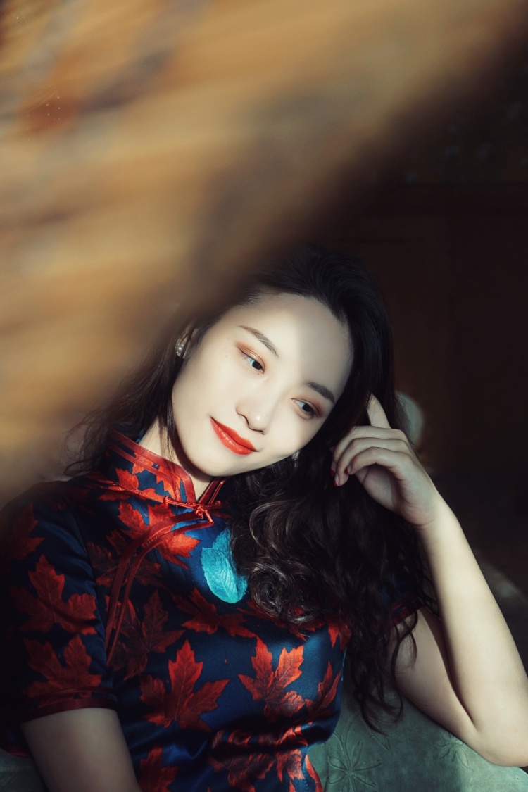 沙-北京市·北京市·朝阳区--野生女摄一枚，喜欢尝试各种不同风格，下图是我的作品。希望找到长期约拍的模特姐妹～如果颜值高有一定表现力就更好辣！另急求下周二上午有空的姐妹，想去西店记忆文创园区拍一组照片！