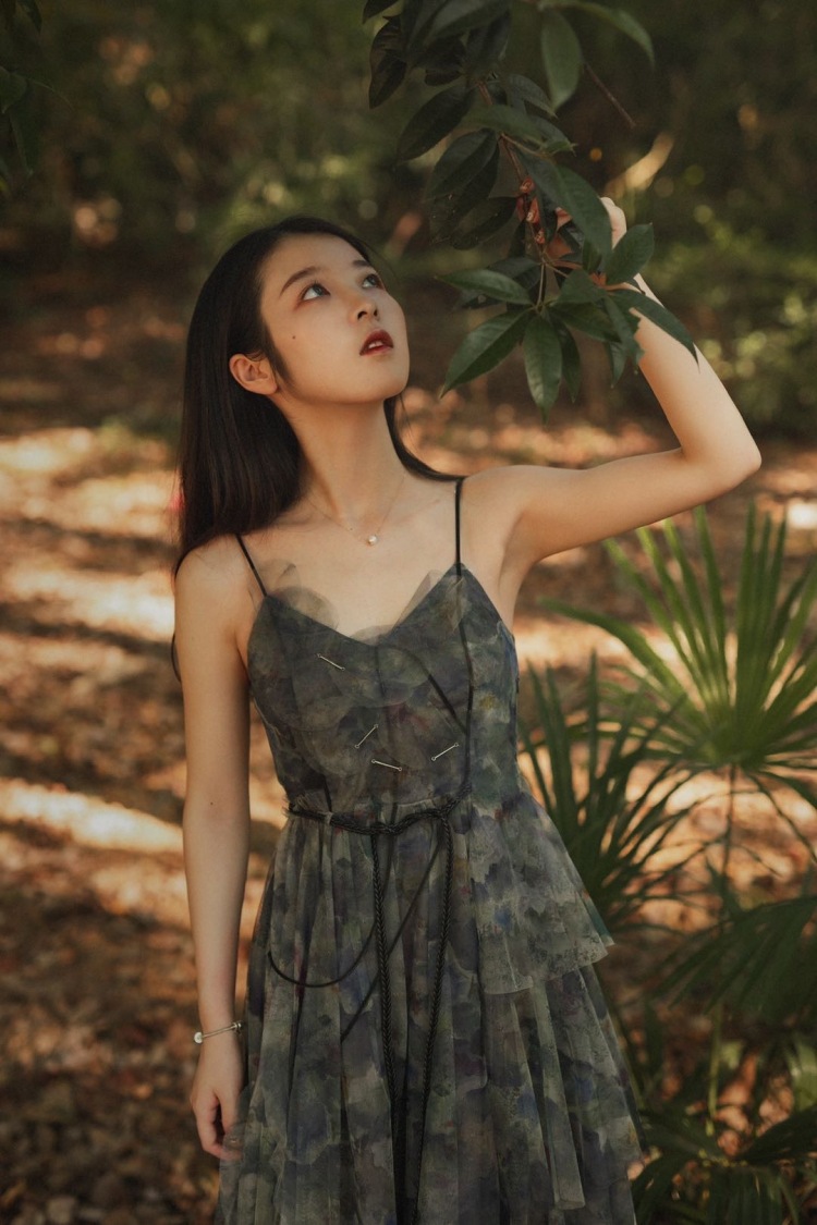 杭州人像写真约拍，希望互勉。可以尝试各种风格，近期希望能拍摄