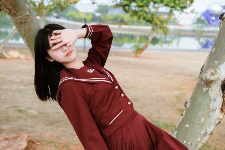 Slow-江西省·南昌市·东湖区-不会摄影的其立-长期人像写真创作合作的优先，找可以长期合作风格不同的模特。可以联系我看作品。