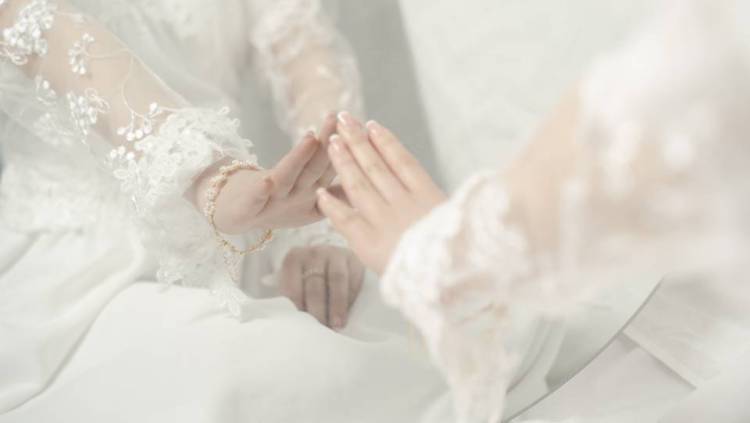周末都可以可提供部分衣服道具，需要自己化妆女摄脾气好，可