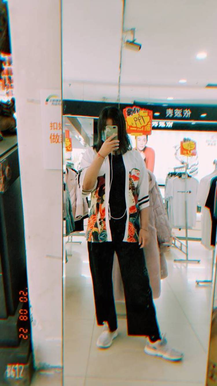 拍摄时间随便，地点随便，但是还是寄拍比较好，我喜欢拍一些大码