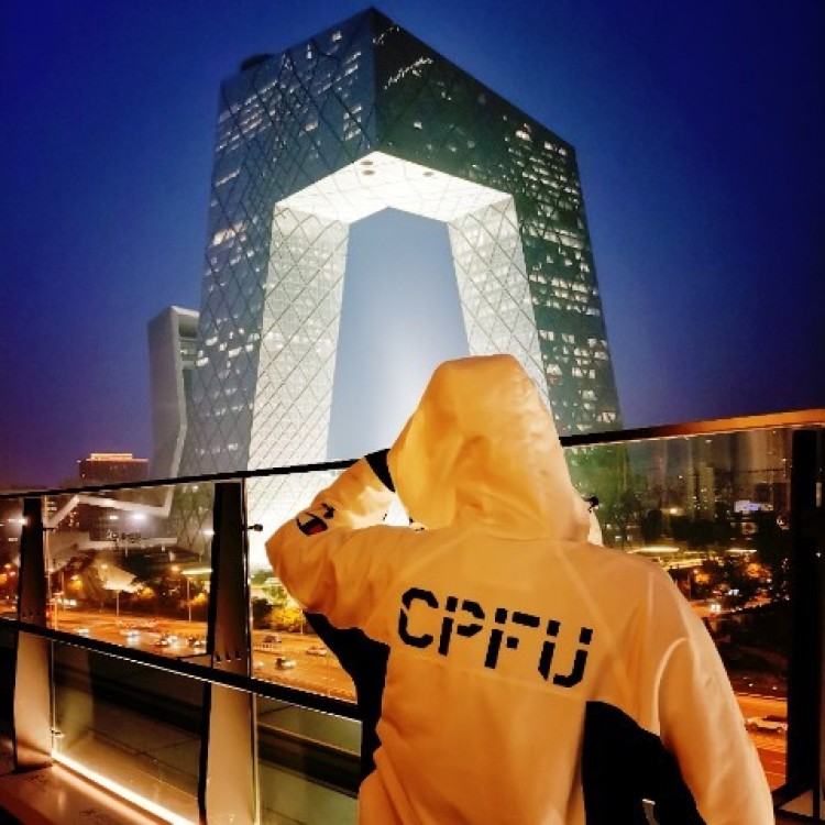 想拍人像，什么风格都可以，服装之类都需要自己准备，我只管拍，