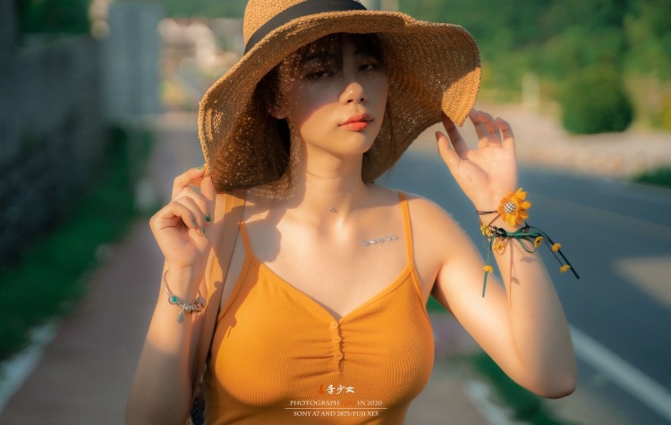Slow-江西省·南昌市·东湖区-不会摄影的其立-长期人像写真创作合作的优先，找可以长期合作风格不同的模特。可以联系我看作品。