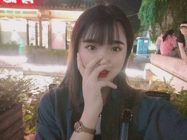 F-浙江省·嘉兴市·南湖区-抖音-时间的话提前告诉我，不要暴露的。寄拍可接，长相属于甜美，可爱的，成熟也可以驾驭。