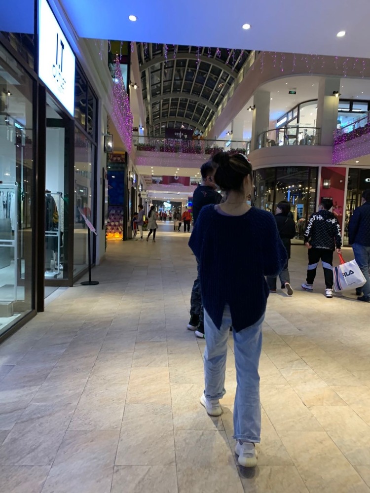 焕儿酱-天津市·天津市·西青区--每周二到周五都有时间 本人身高164  体重44kg 期待 暗黑 机车 韩系 夜景 等风格 可尝试各种风格